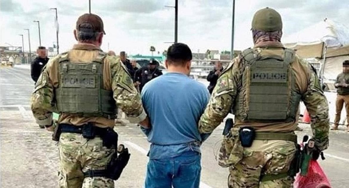 ICE Deporta a Ariel Núñez Vinculado al Caso Ayotzinapa