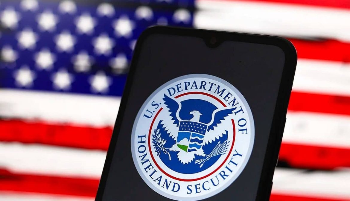 Auto-deportación en EE.UU: multas, riesgos y cómo evitar sanciones