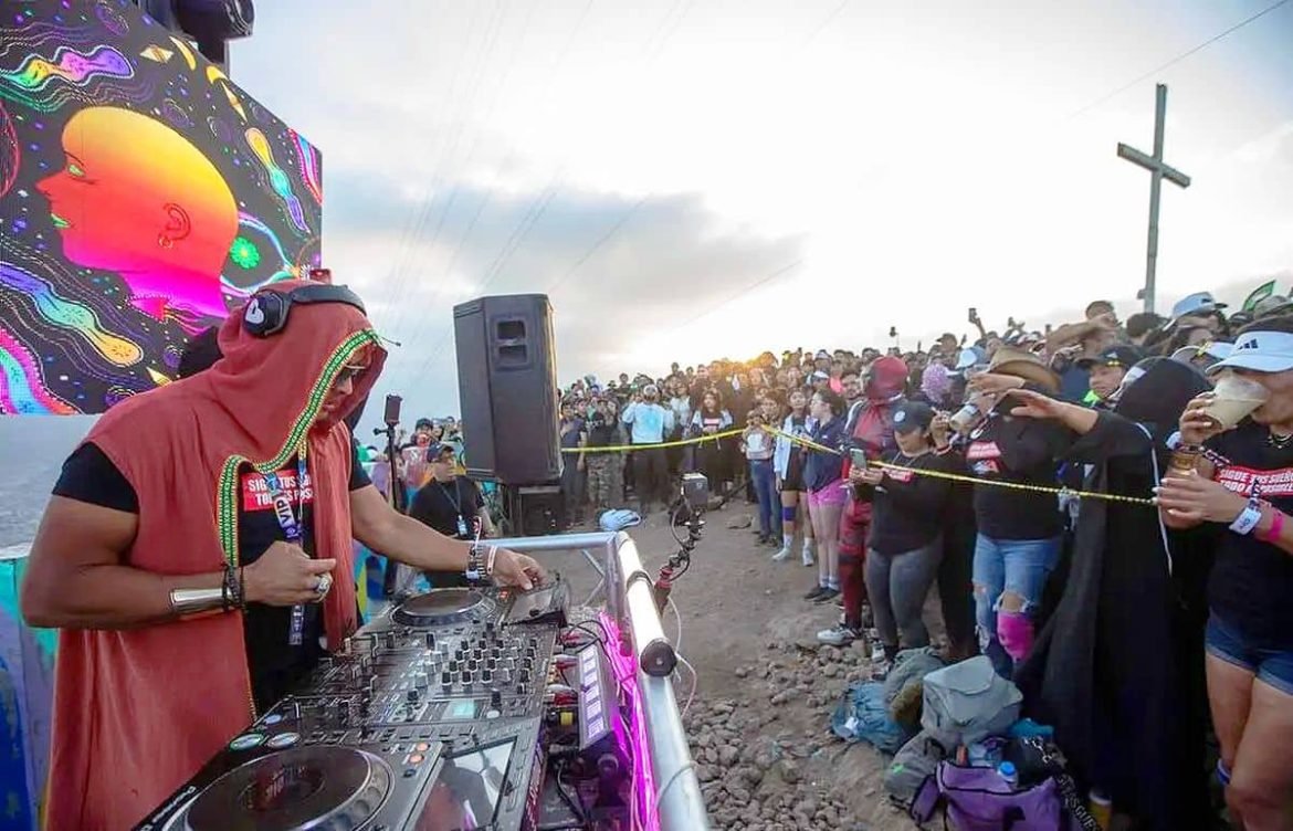 Más de 1,000 en Ritmo en la Cima Tijuana g2 – RevuTJ Más de 1,000 en Ritmo en la Cima Tijuana g2 – RevuTJ