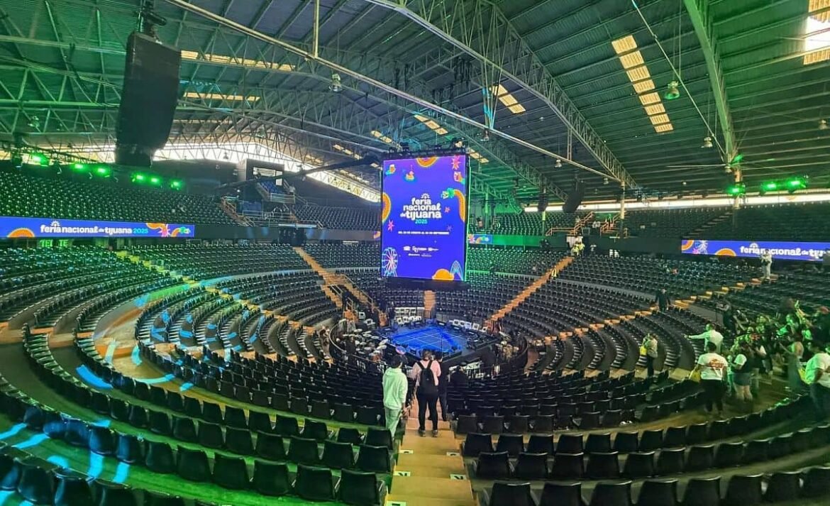 Palenque Tijuana 2025 Carín León inauguración