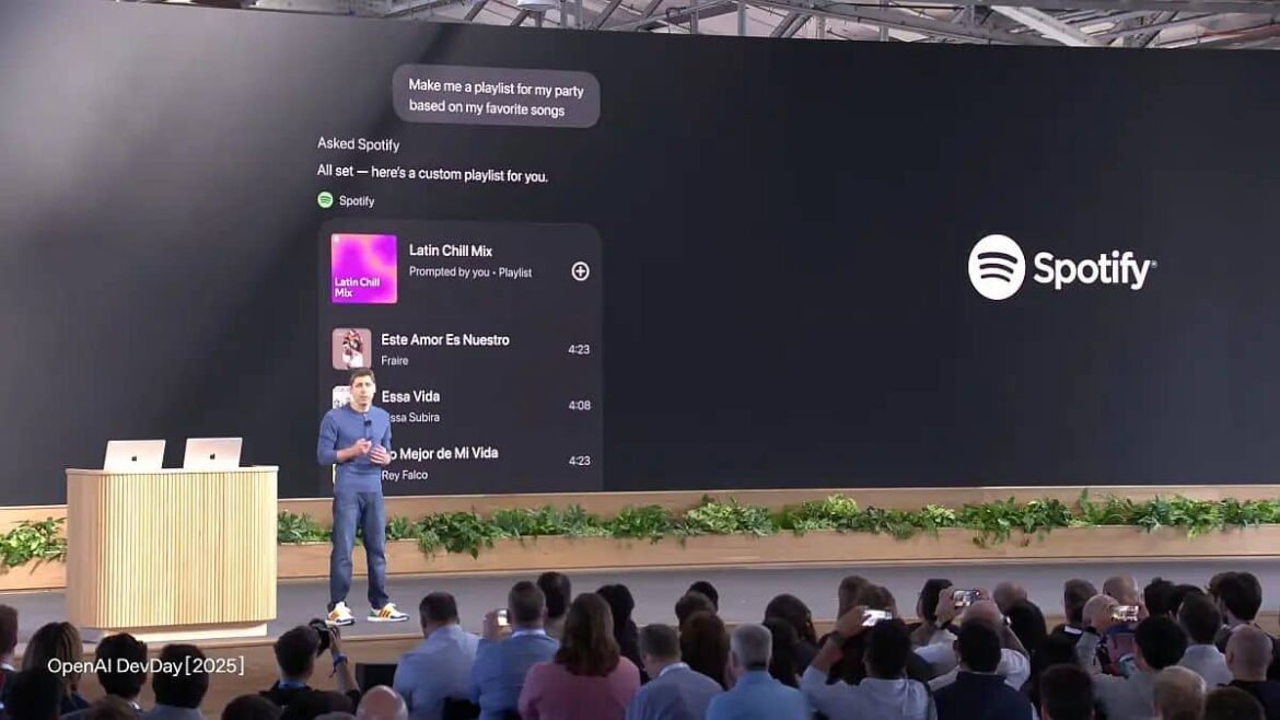 Interfaz de ChatGPT integrando apps como Spotify y Canva