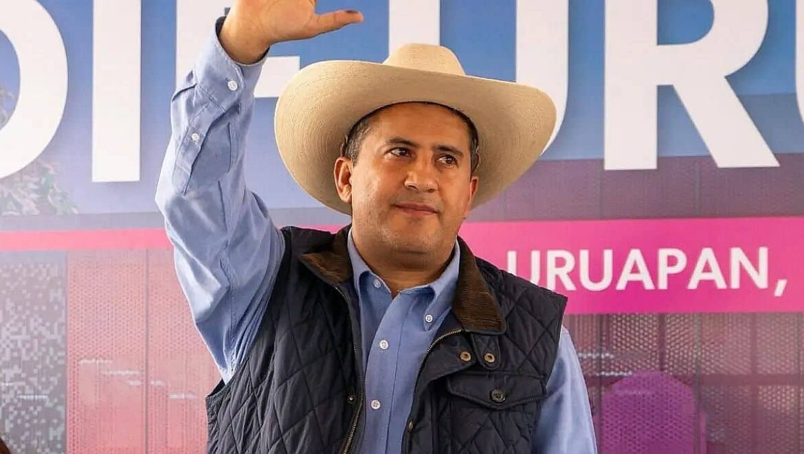 Carlos Manzo Rodríguez alcalde Uruapan Festival Velas