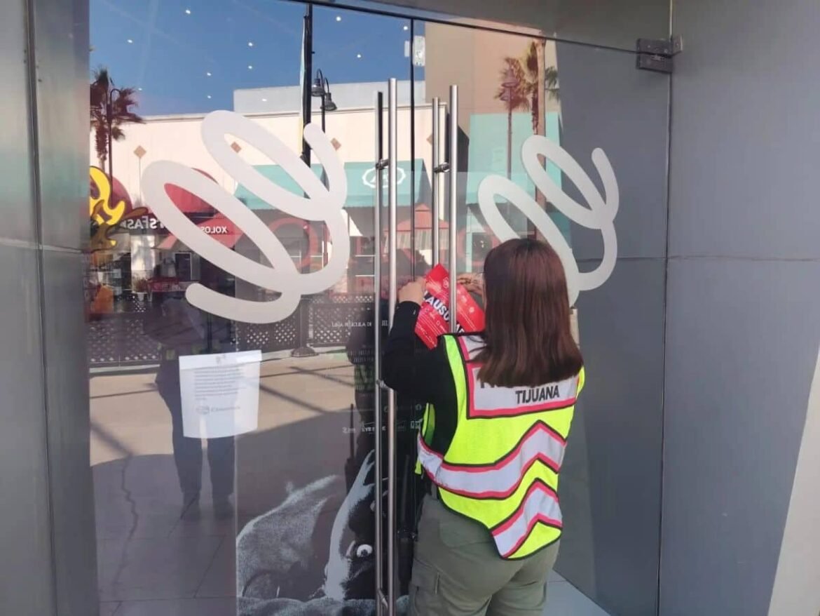 Clausura de Cinemex en Tijuana tras operativo de Protección Civil